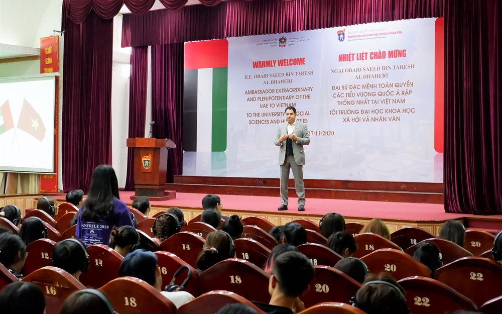 Đại sứ UAE chia sẻ kinh nghiệm quý về phát triển đất nước với giới trẻ Việt Nam